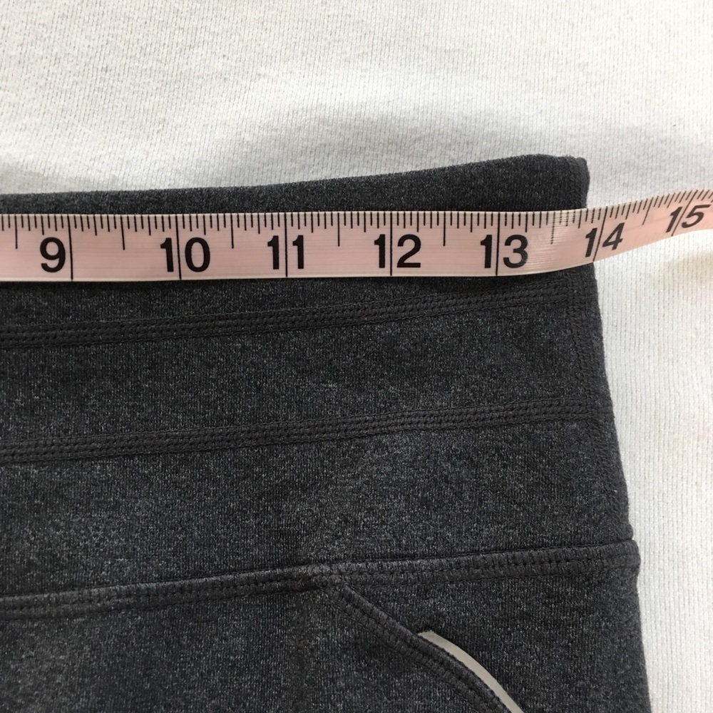 Women’s Athleta Relay 2.0 Capri Cropped Leggings - Picture 3 of 5